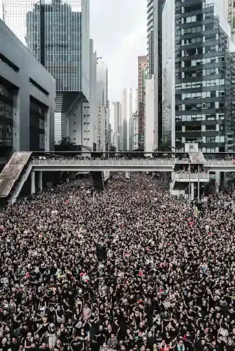 WE ARE THE MOVEMENT